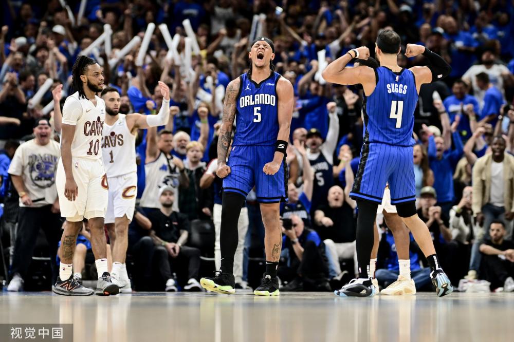 更深层次地 更深层次地