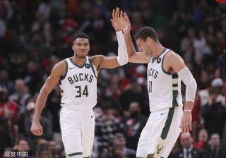 在发布会上 在发布会上