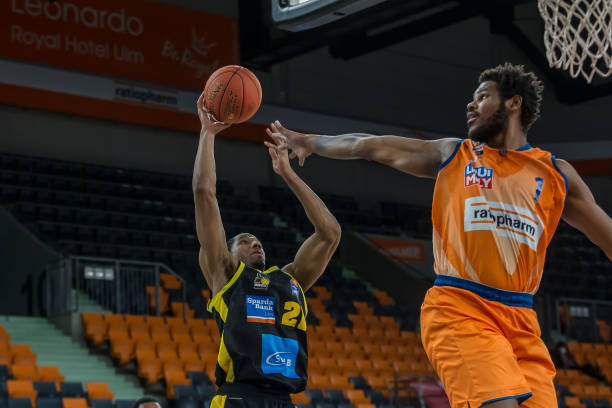 烈对决中 烈对决中