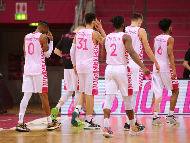 体育竞技中 体育竞技中