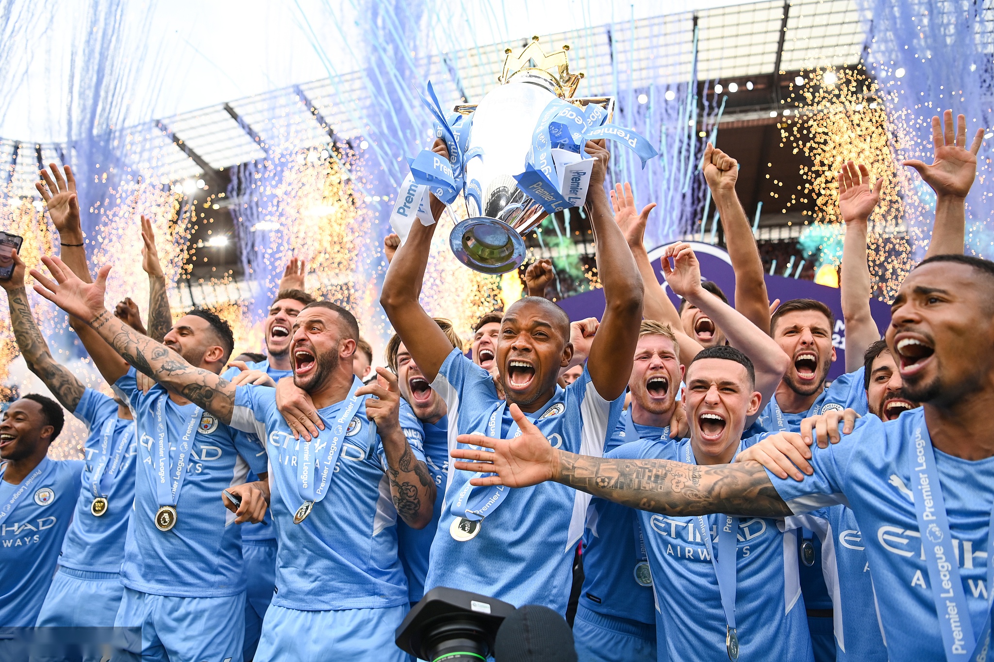 在夏窗直接 在夏窗直接