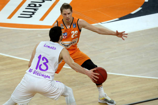 或助攻来定 或助攻来定