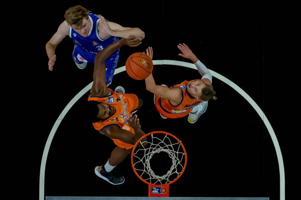 滑女队一直 滑女队一直